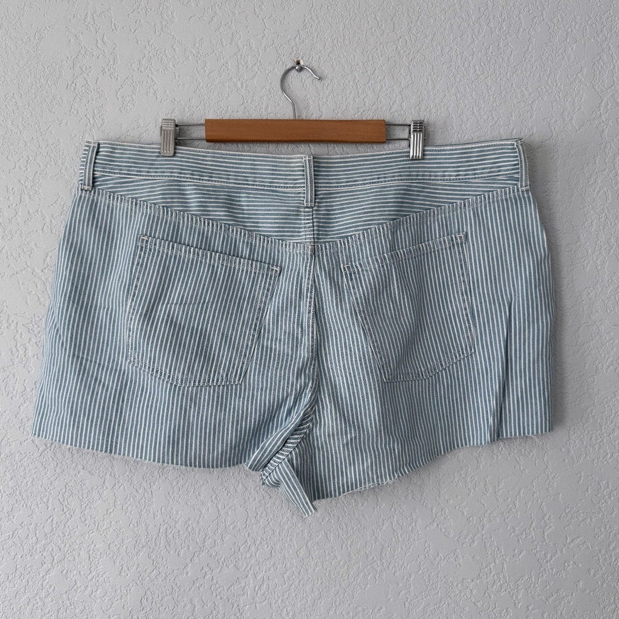 Old Navy Higher High-Rise Sky-Hi A-Line Jean Shorts