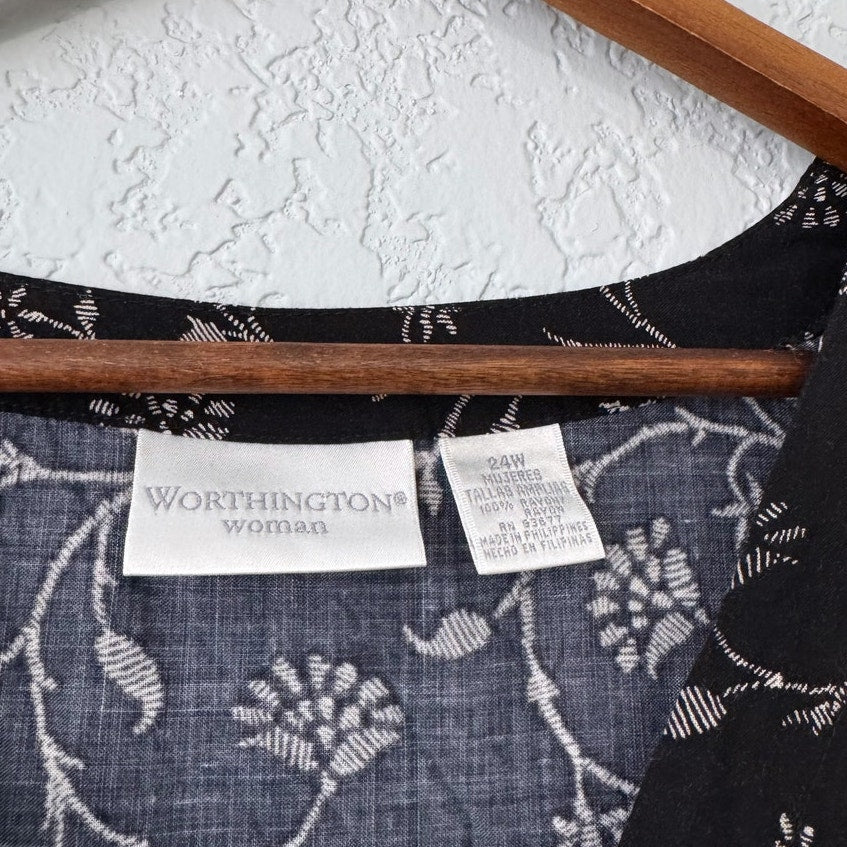 Worthington Patterned Short Sleeve Crop Top
