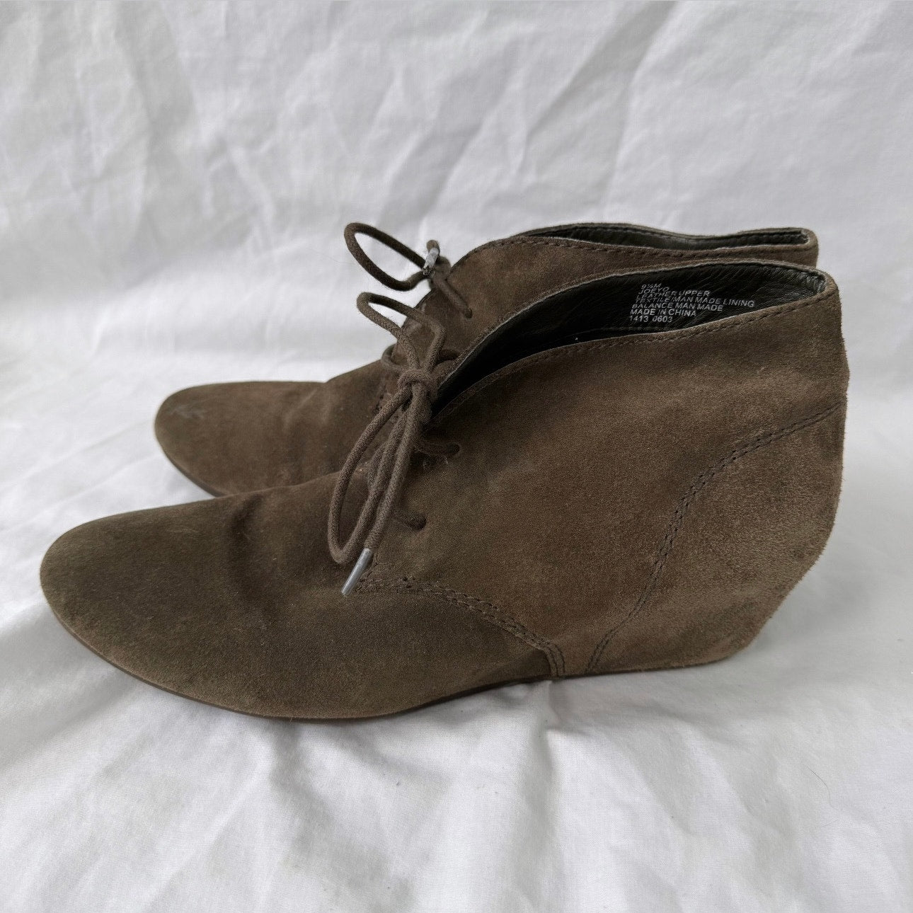 Nine West Dark Green Lace Up Booties Size 9.5