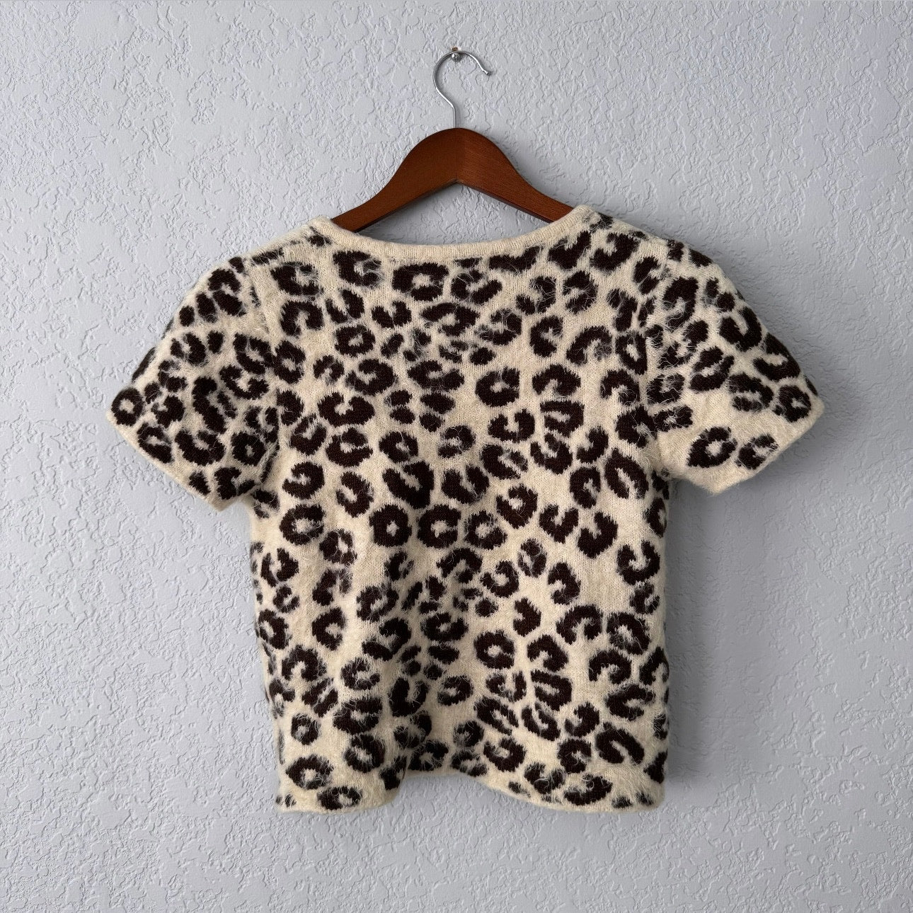 She + Sky Fuzzy Leopard Print Short Sleeve Crop Top