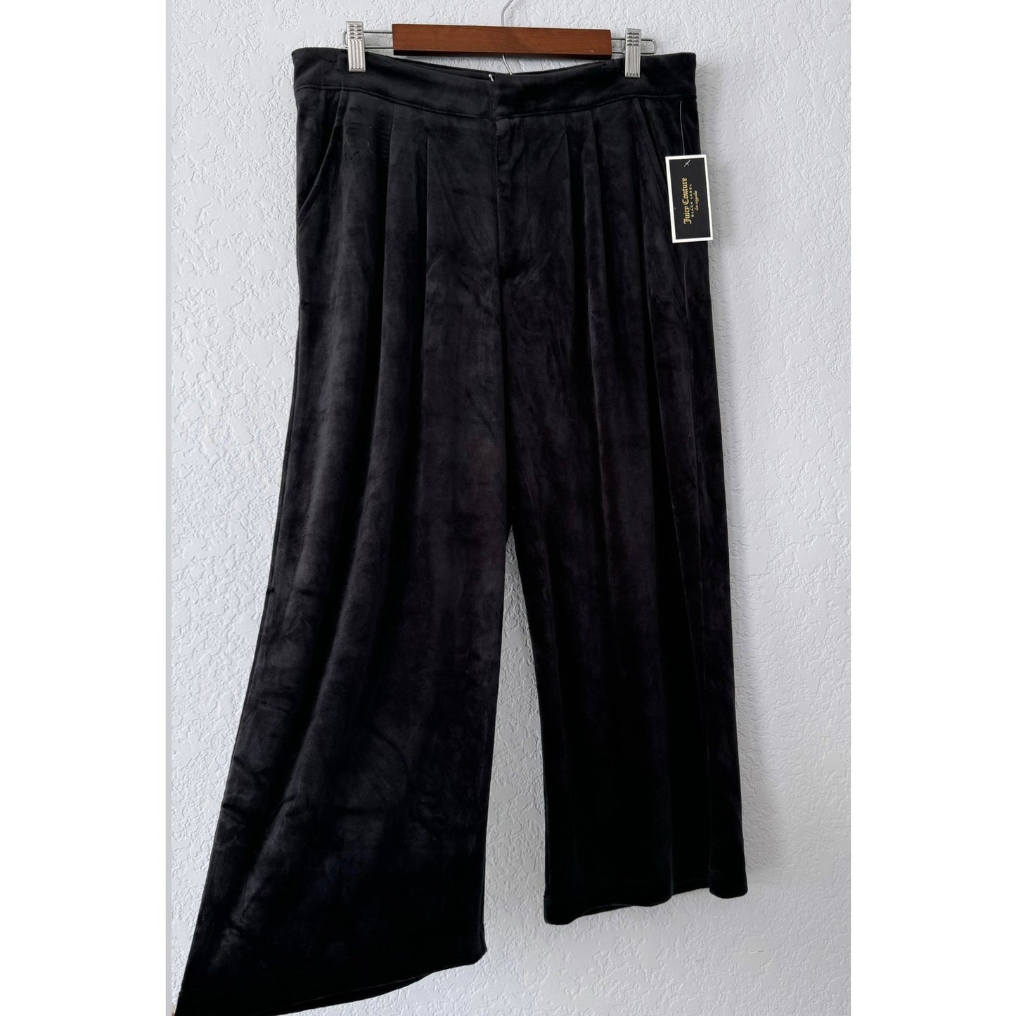 Juicy Couture Cropped Velour Pant