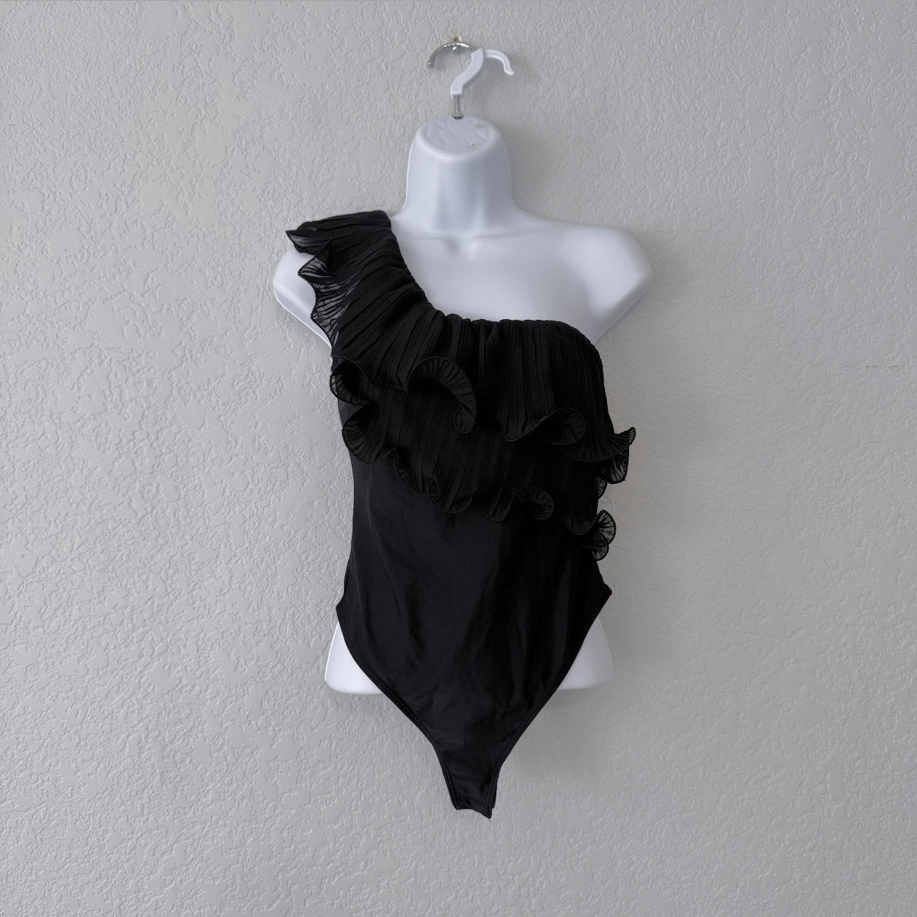 Anthropologie Black One Shoulder Ruffled Thong Bodysuit Size X-Small