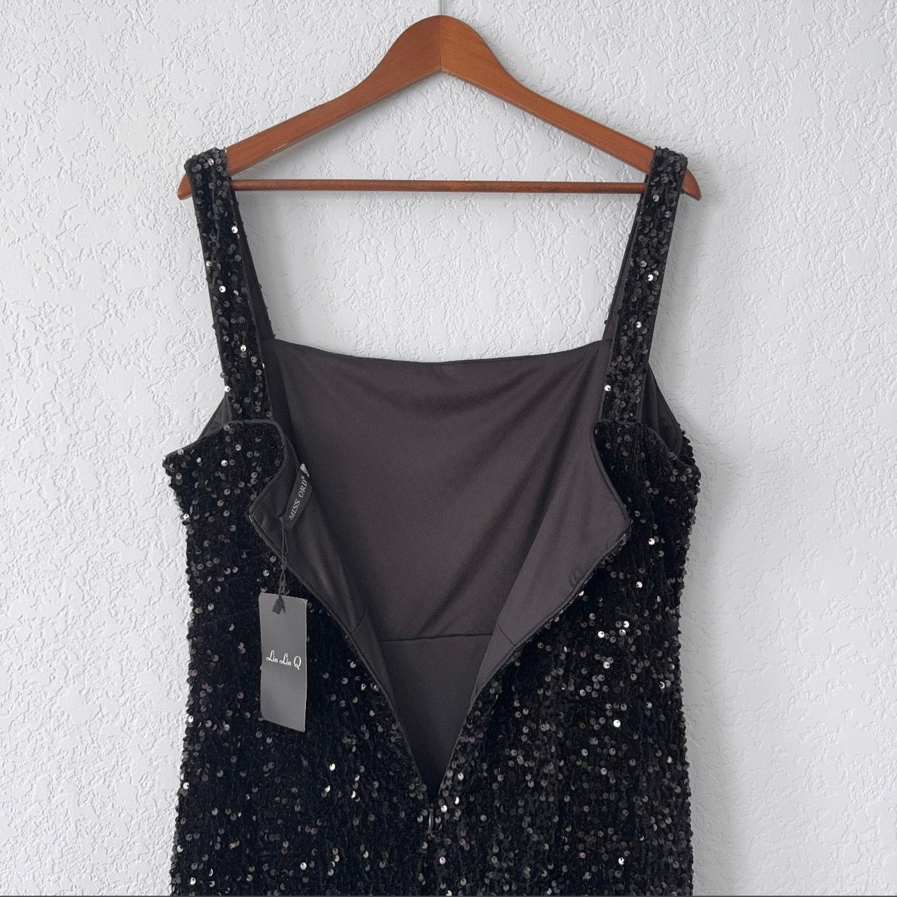 MISS ORD Sequin Sleeveless Midi Dress