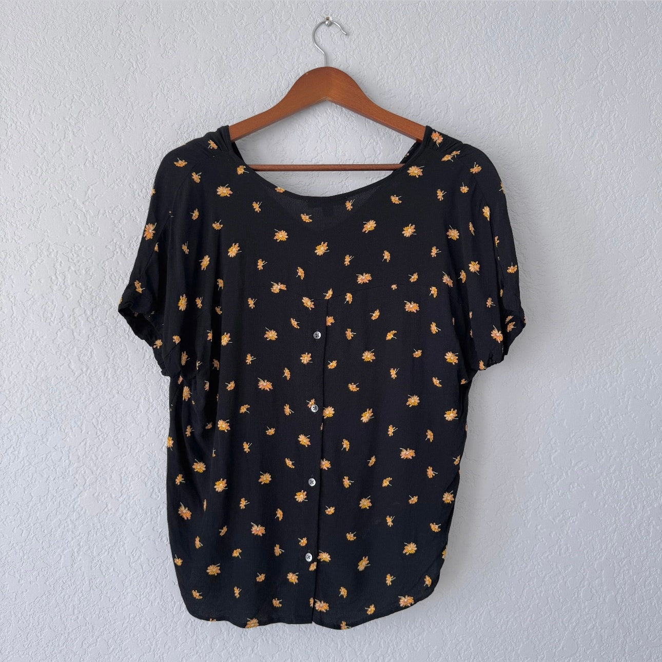 madwell french daisies print drapey v-neck button-back blouse