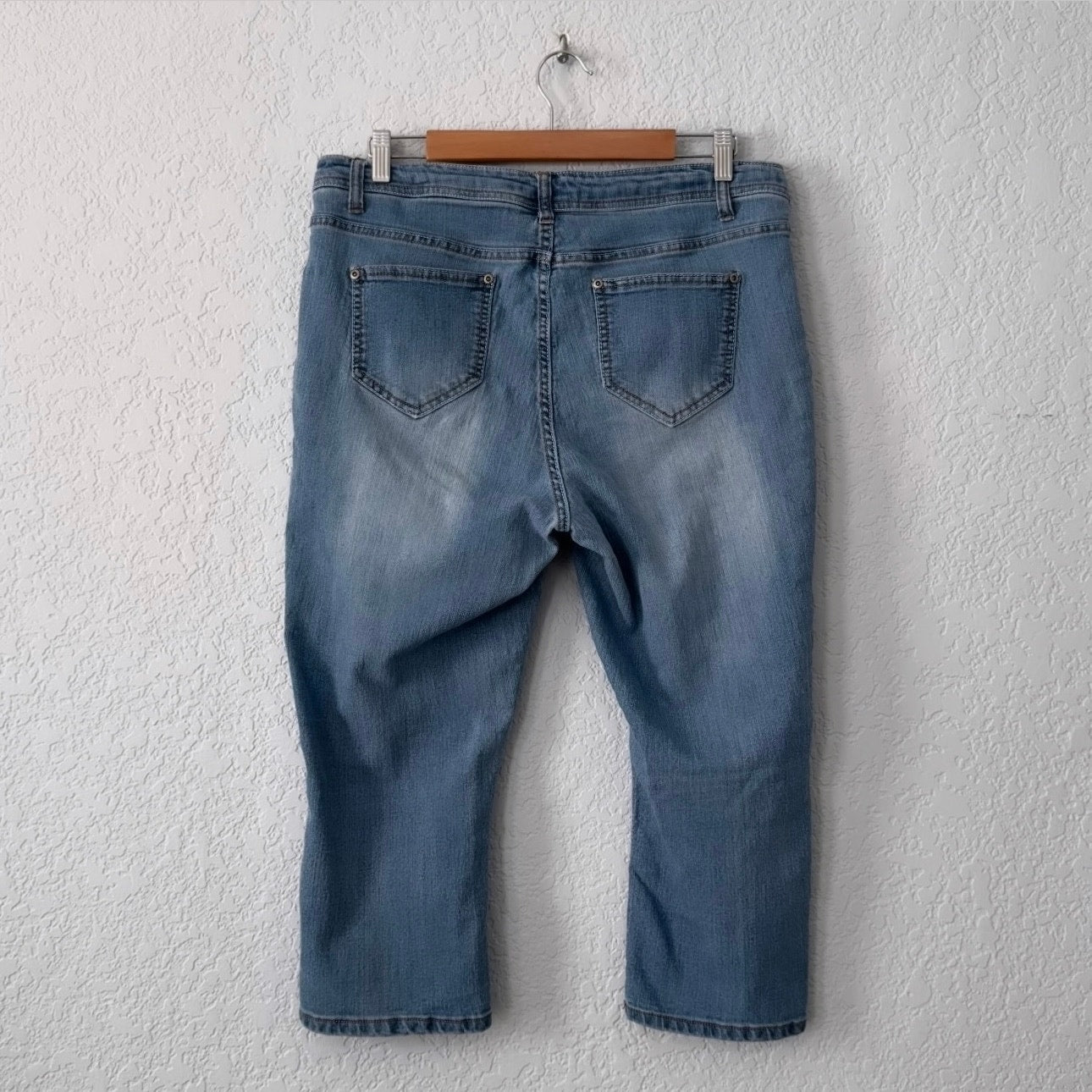 ashley stewart mid wash blue denim cropped capri jeans