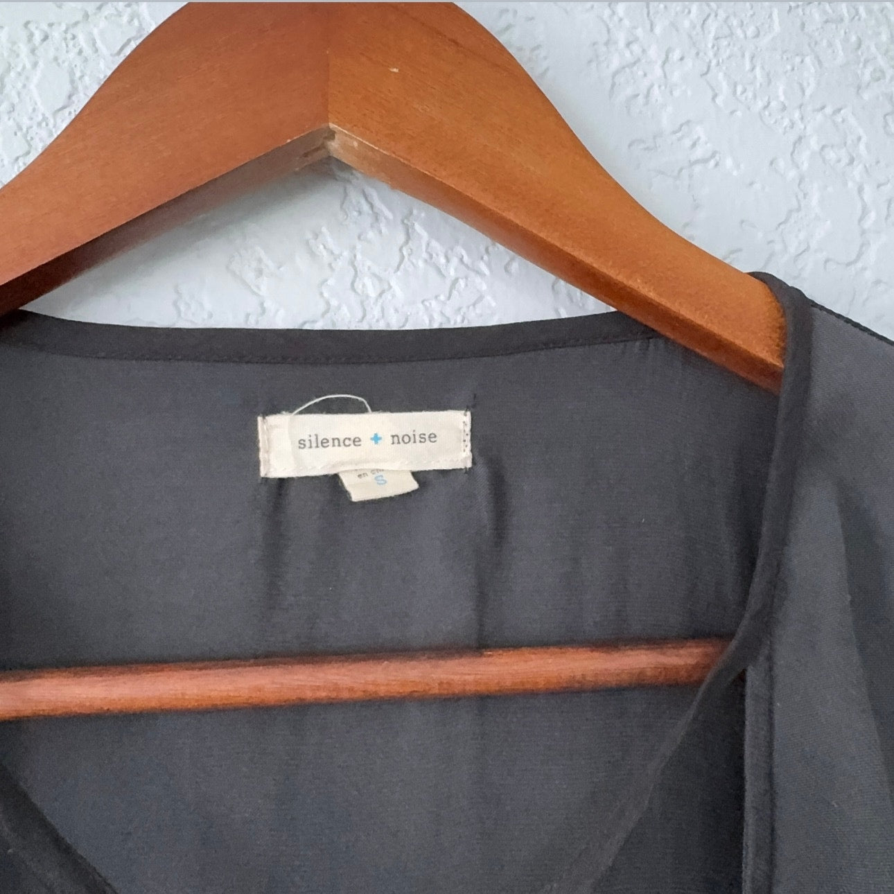silence + noise dual toned high low long sleeve blouse