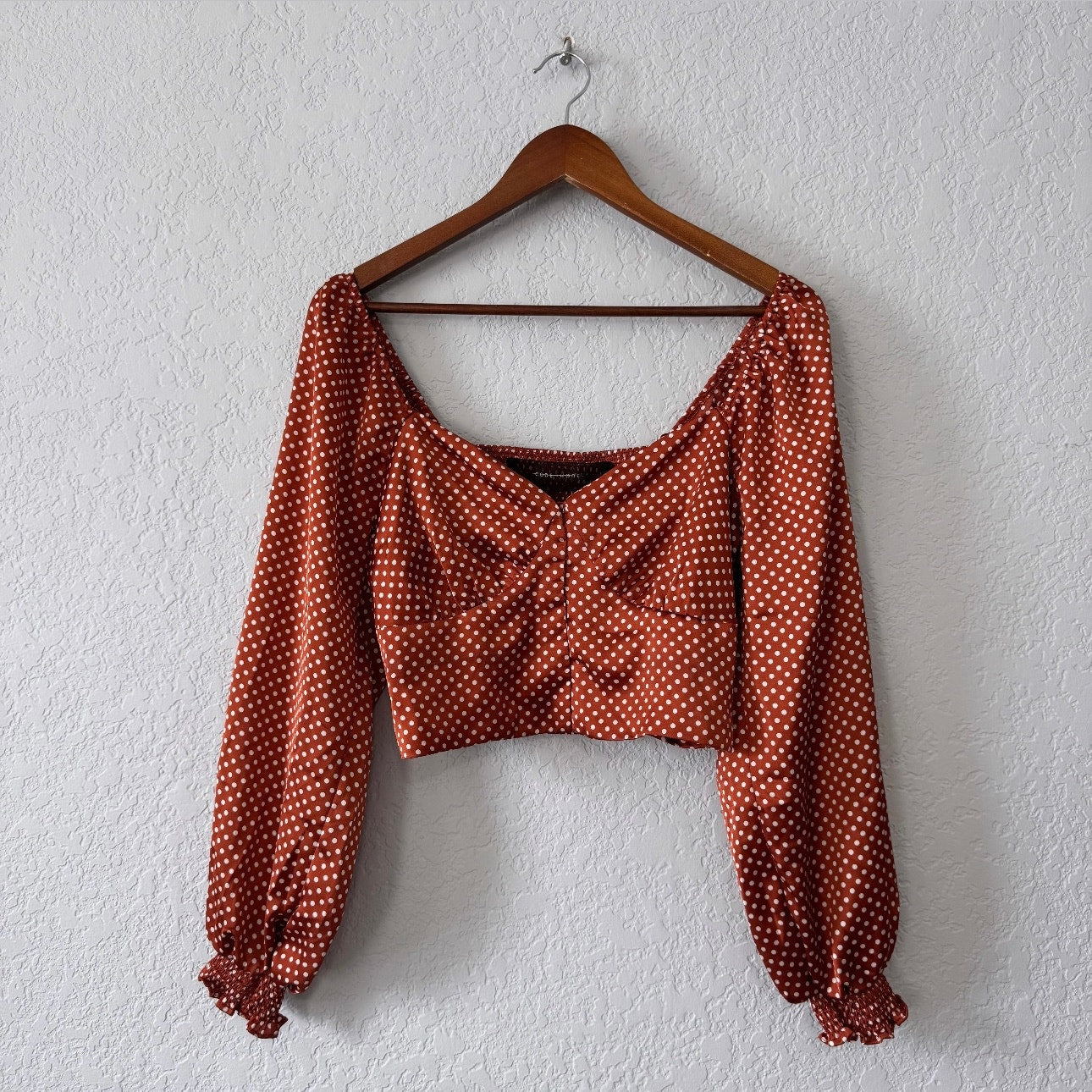 code x mode polka dot cropped long puff sleeve top