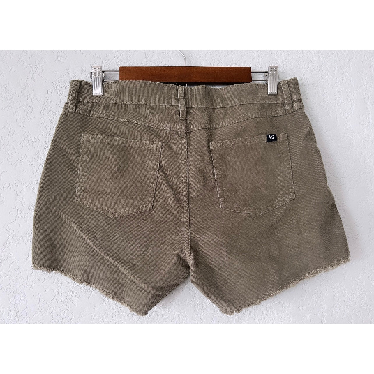 GAP raw hem courduroy shorts