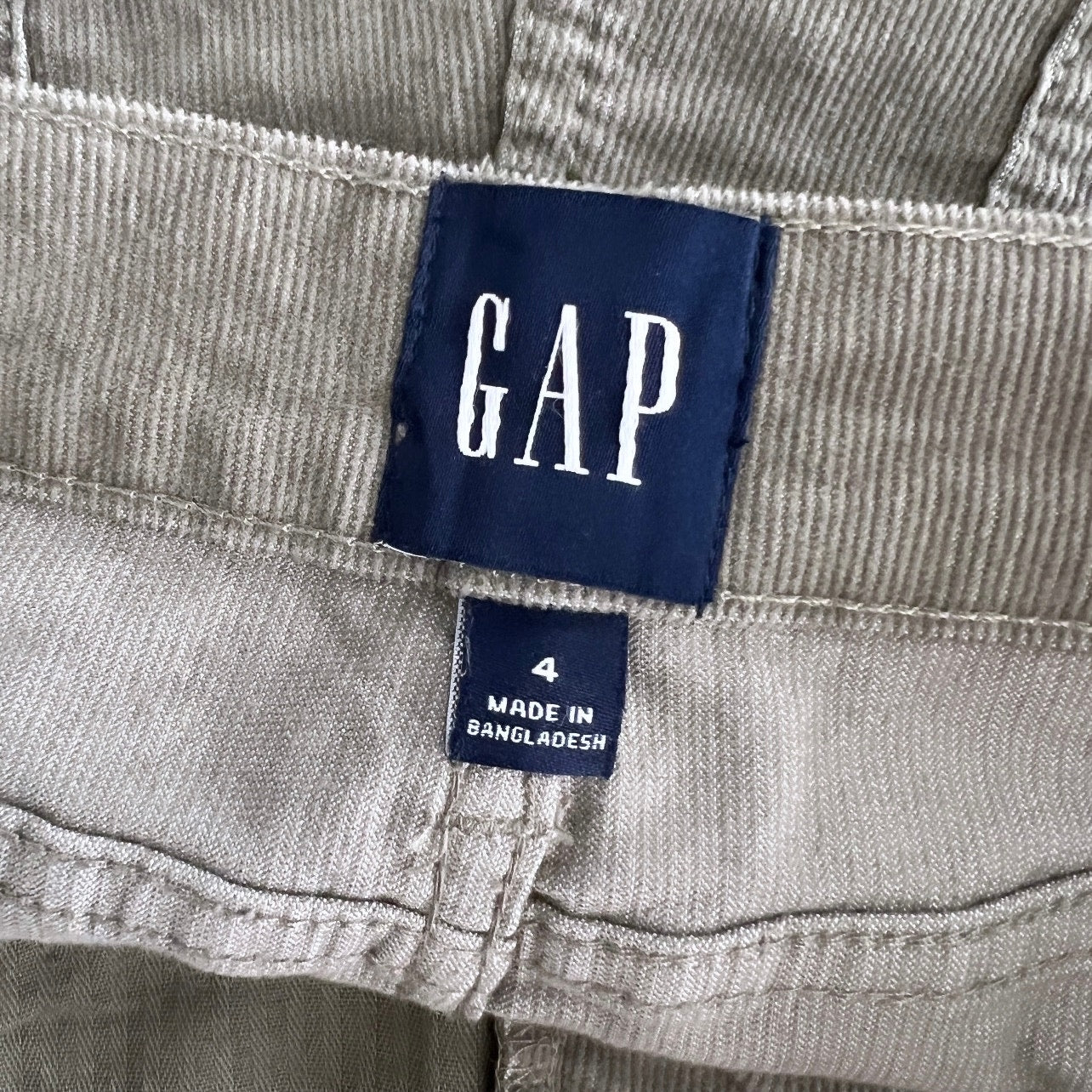 GAP green raw hem corduroy shorts size 4