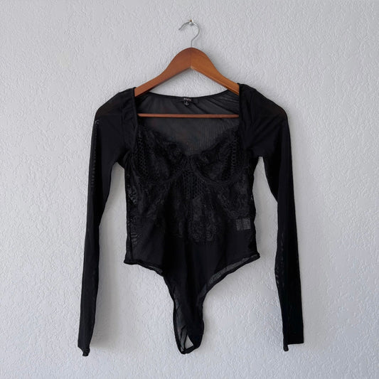 blashe black sheer lace long sleeve bodysuit size small