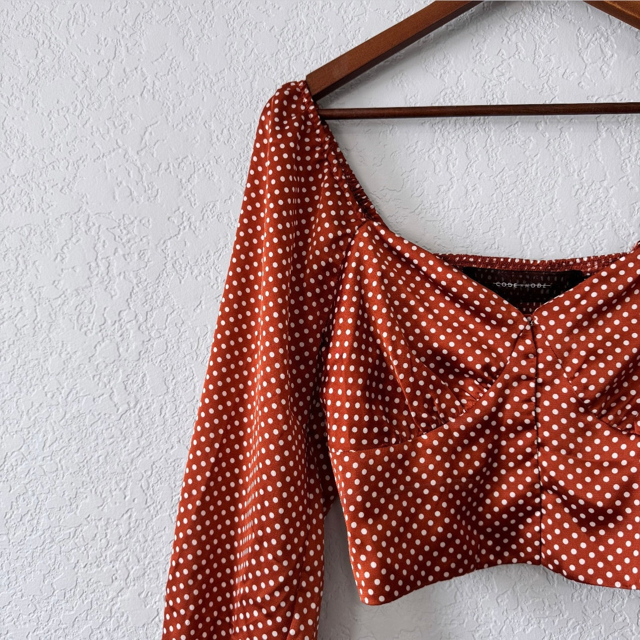 code x mode polka dot cropped long puff sleeve top