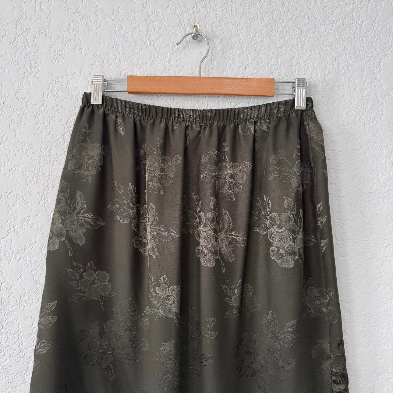kathie lee collection green floral embroidered maxi skirt