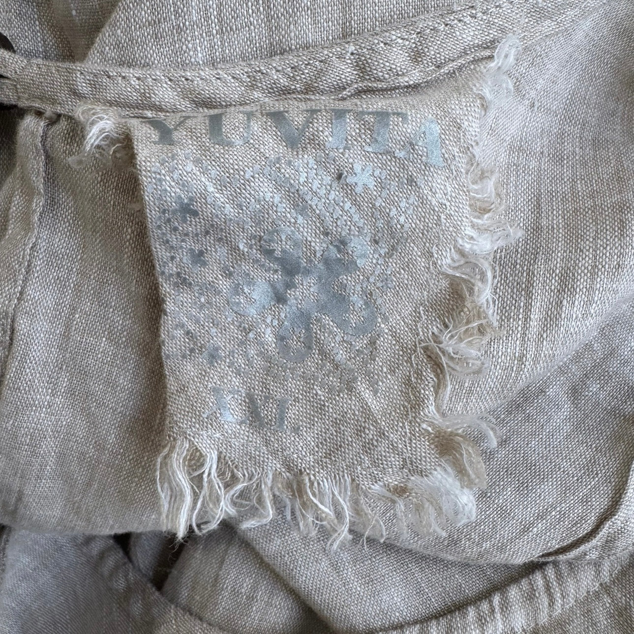 Yuvita Linen Flowy Open Back Tank
