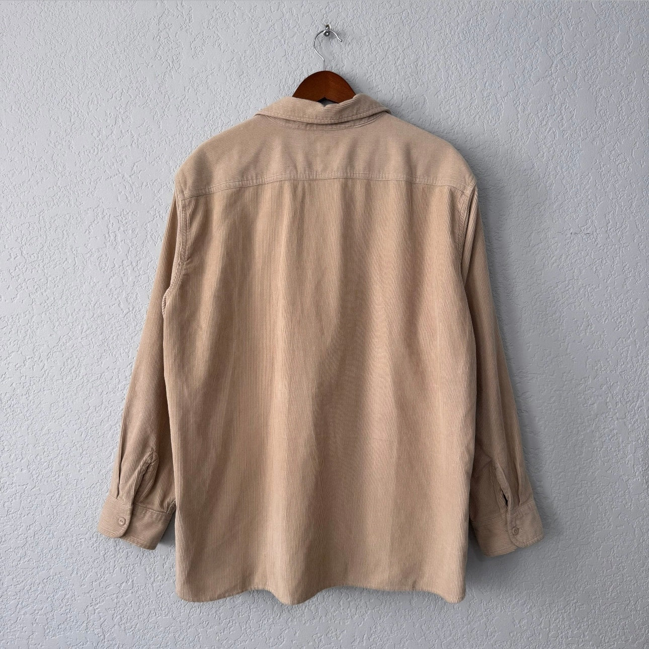 levi's corduroy long sleeved button up shacket