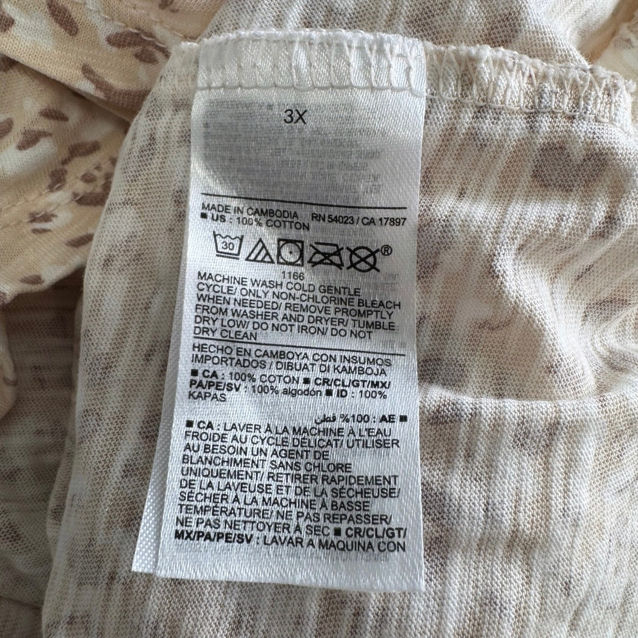 Old Navy Animal Print Basic Short Sleeve Tee