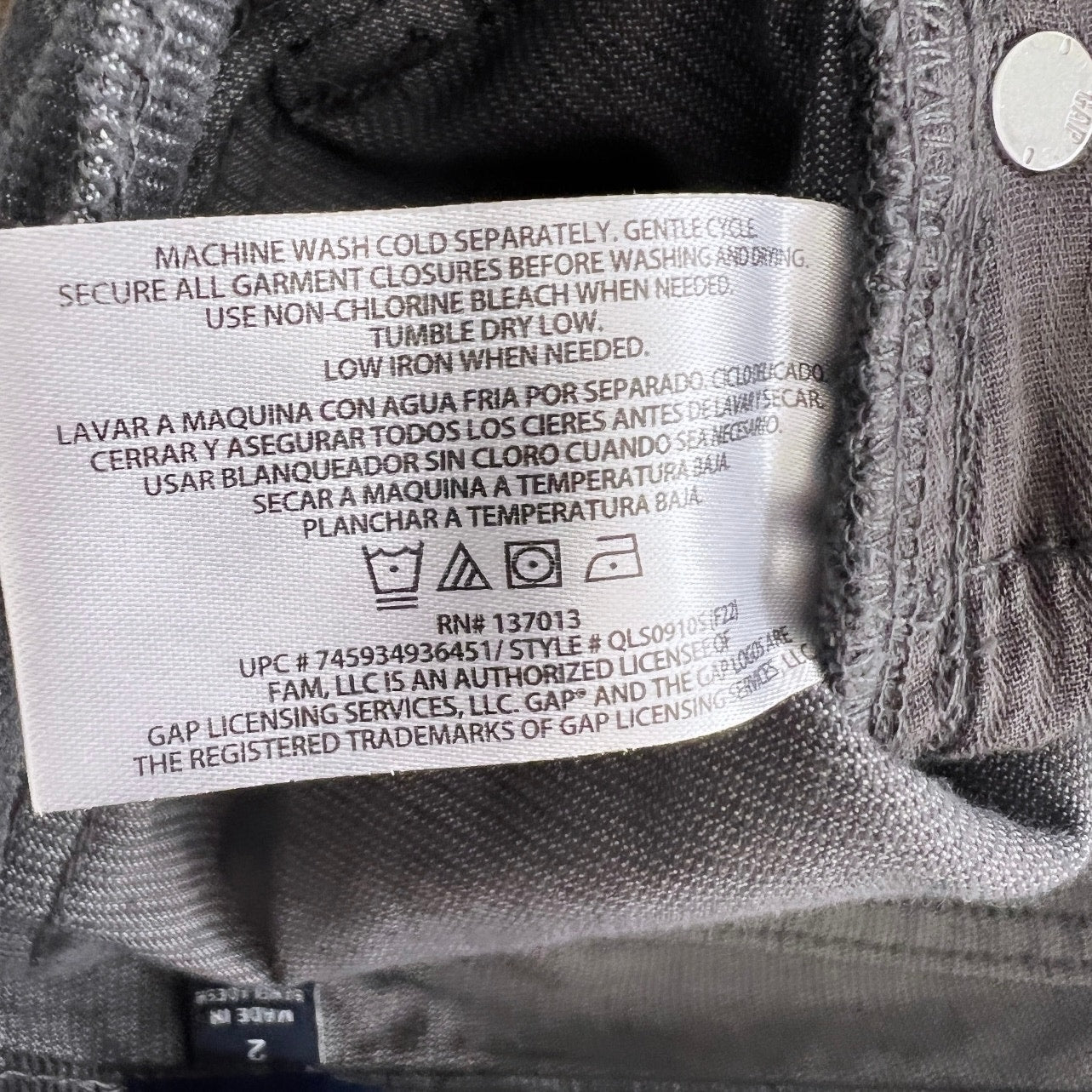 GAP raw hem corduroy shorts