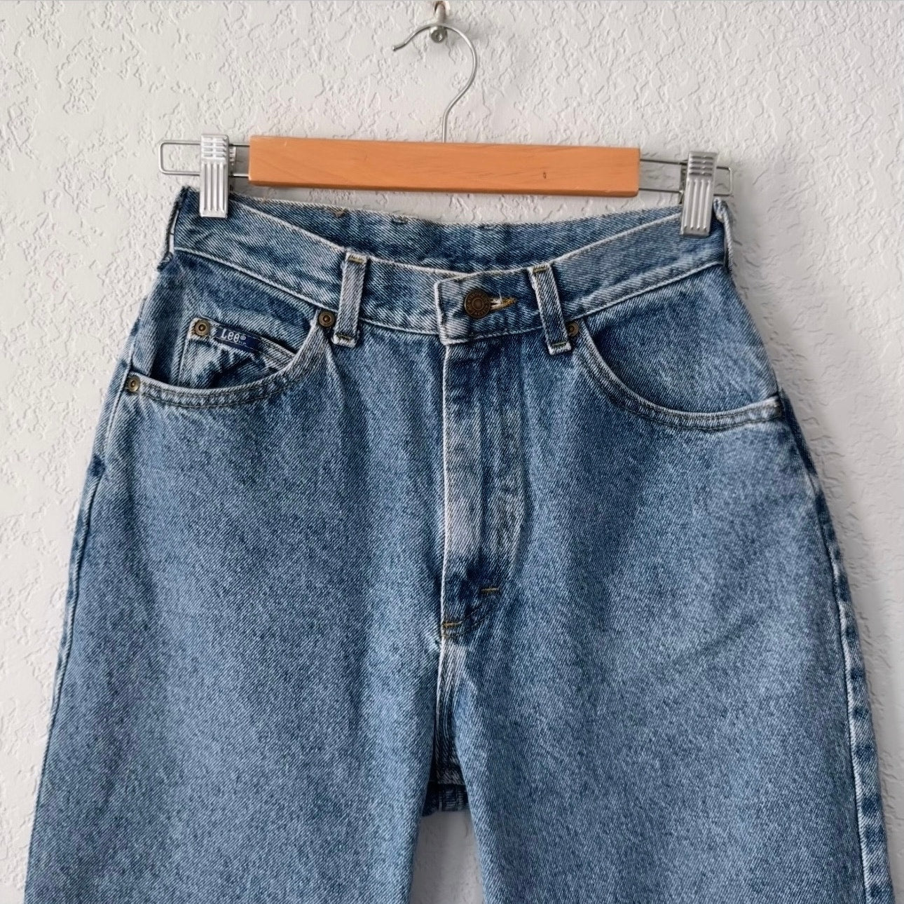 lee vintage medium wash high waisted relaxed fit tapered jeans size 26