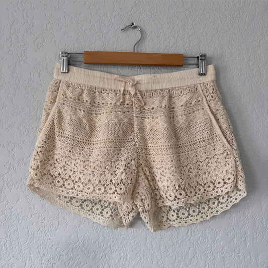 Solitaire Crochet Casual Shorts