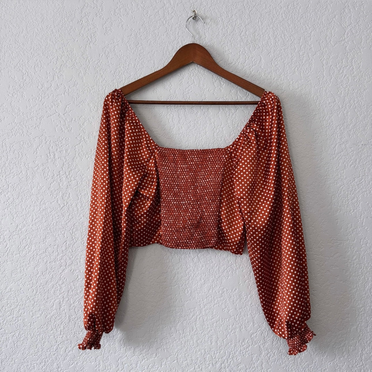 code x mode polka dot cropped long puff sleeve top