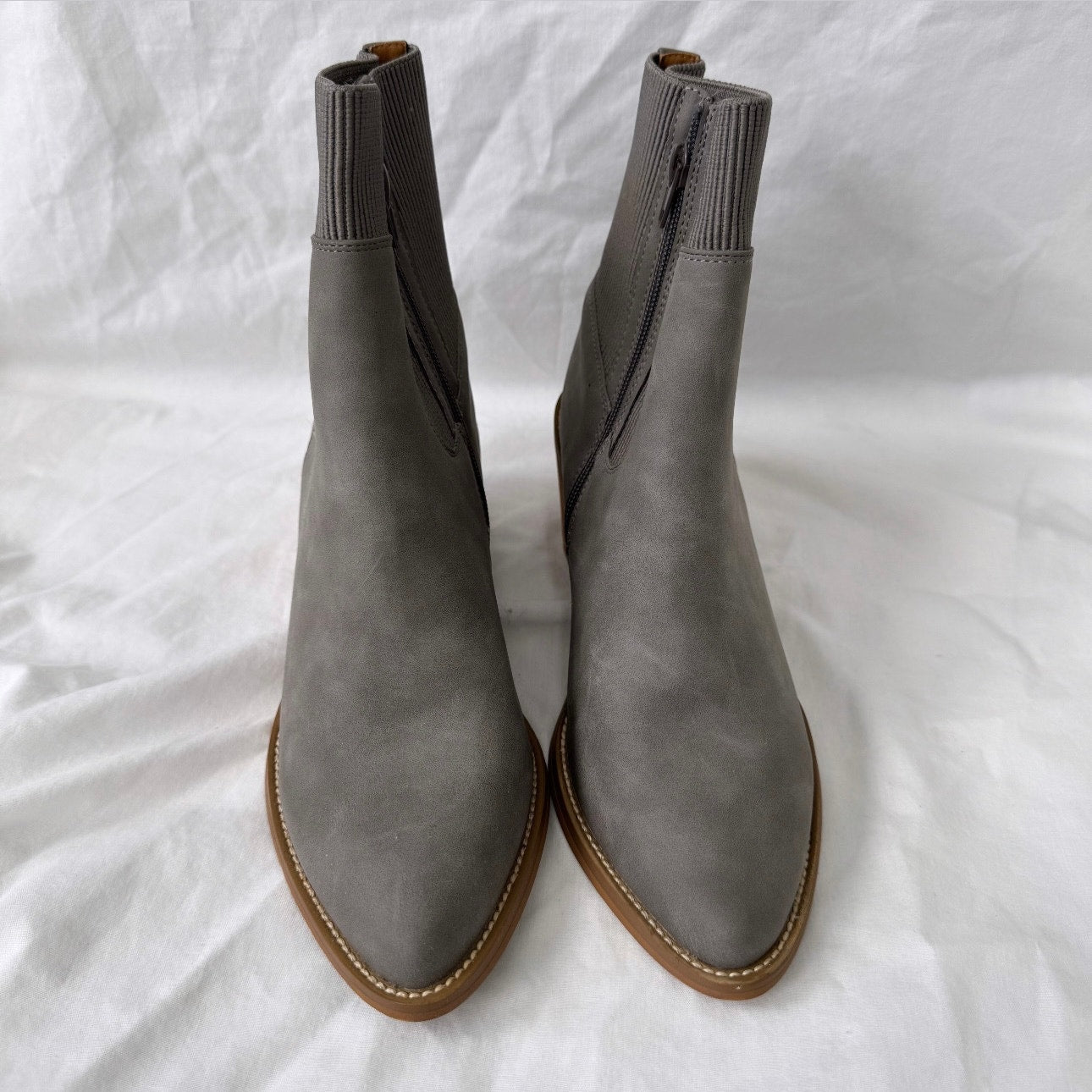 Dolce Vida Gray Pointed Toe Chelsea Booties Size 8.5
